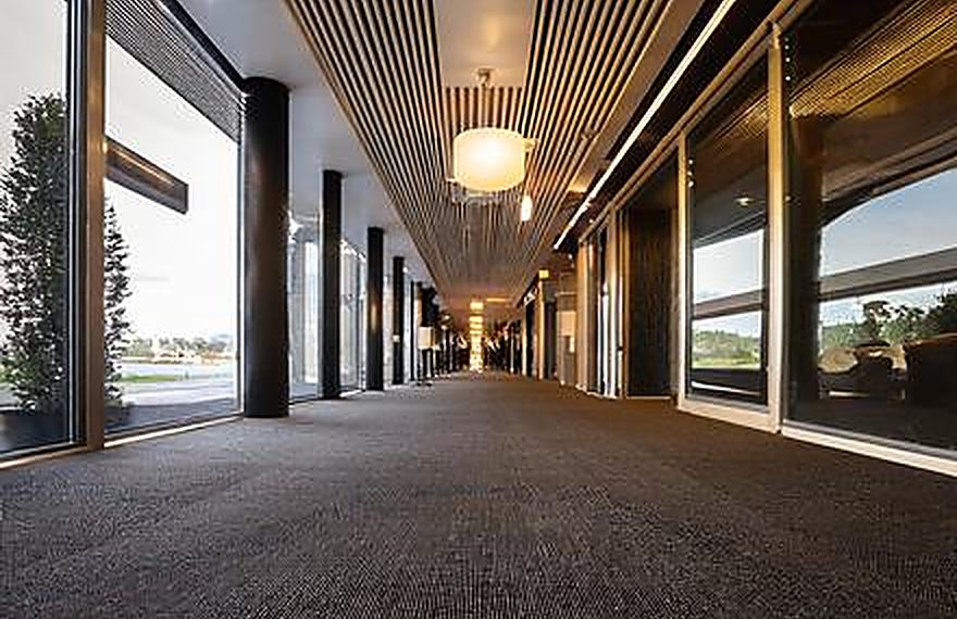 Tapis commercial dans un hall d’hôtel