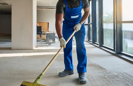 Nettoyage d’un plateau de bureaux après travaux